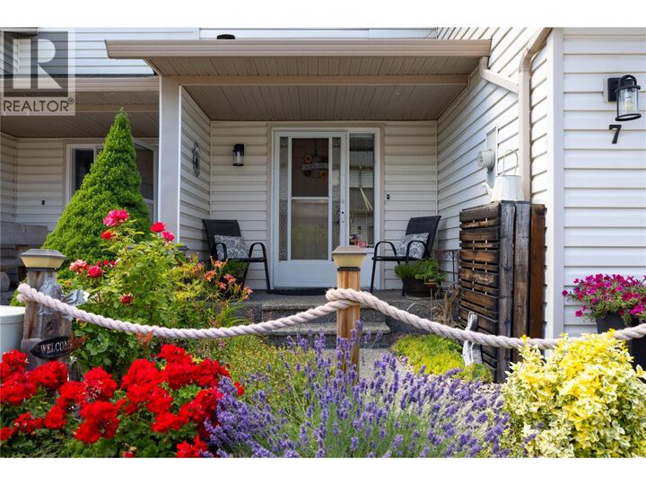 Property Photo:  4404 20 Street 7  BC V1T 4E3 