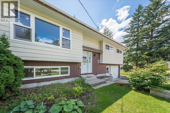 Property Photo: 2108 Third Avenue BC V0G 1Y0