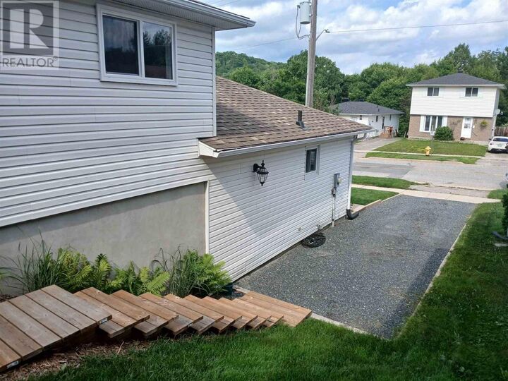 Property Photo:  36 Hergott Ave  ON P5A 3A8 