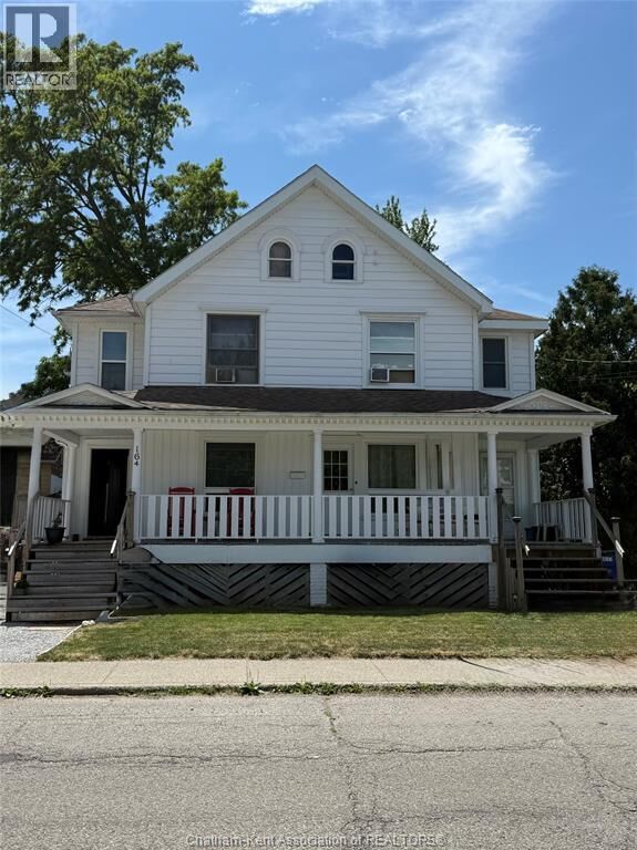 Property Photo: 162/164 Raleigh Street ON N7M 2N3