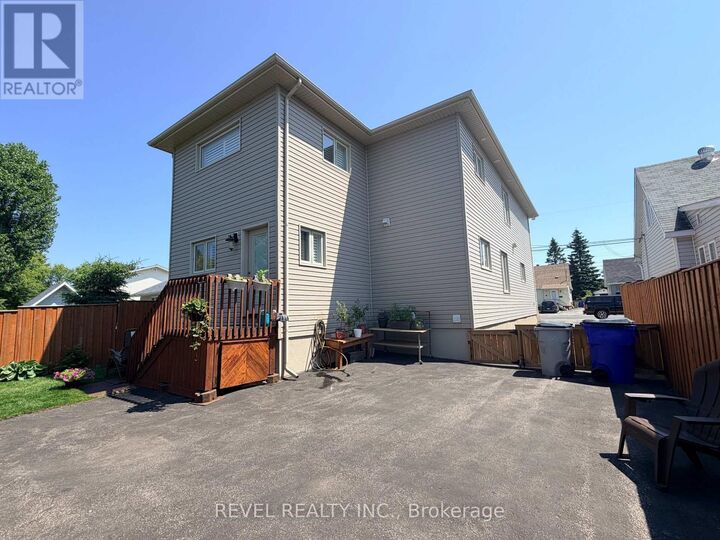 Property Photo: 521 Pine Street North ON P4N 6L9