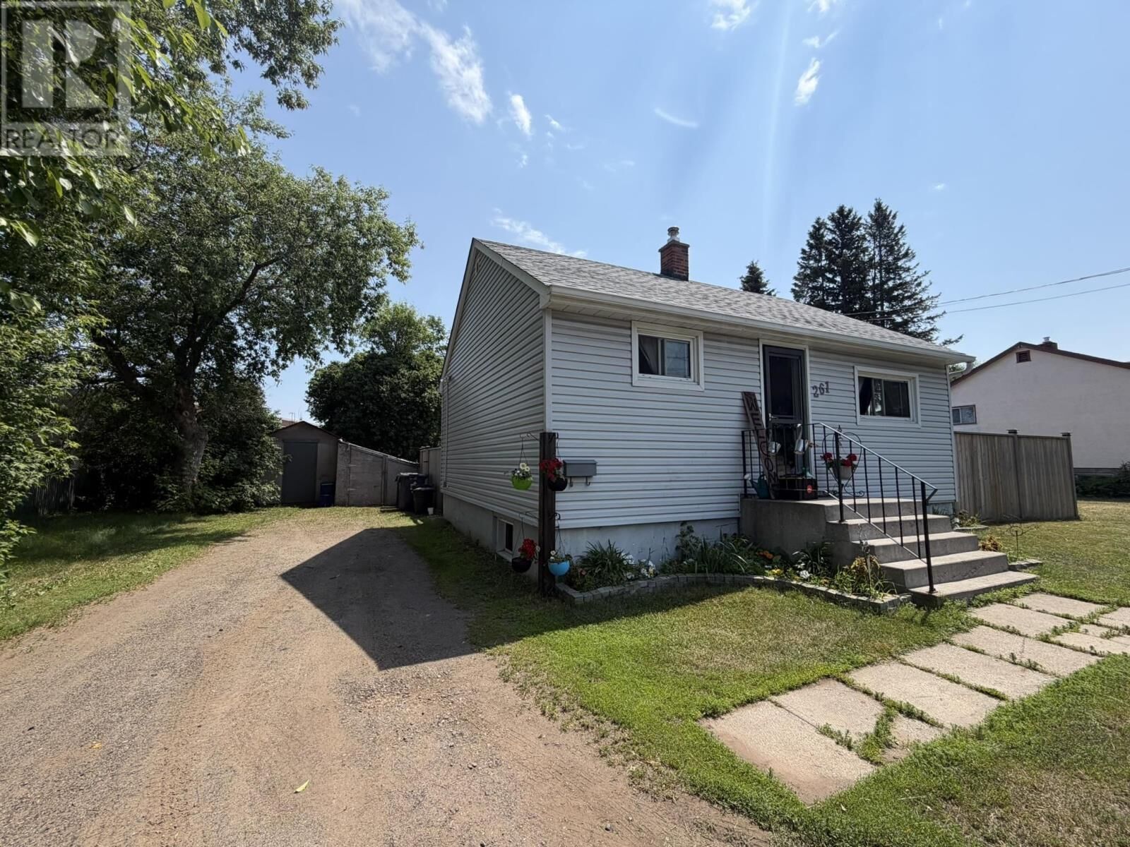 Property Photo:  261 Balsam St  ON P7A 5N4 