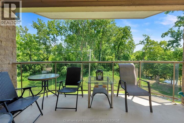 Property Photo:  10 Van Allen Avenue 201  ON N7L 5K1 