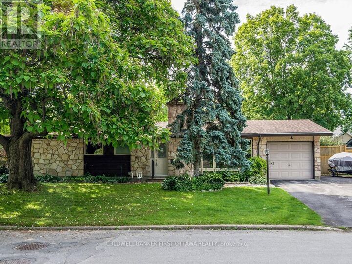Property Photo: 84 Cleadon Drive ON K2H 5P3