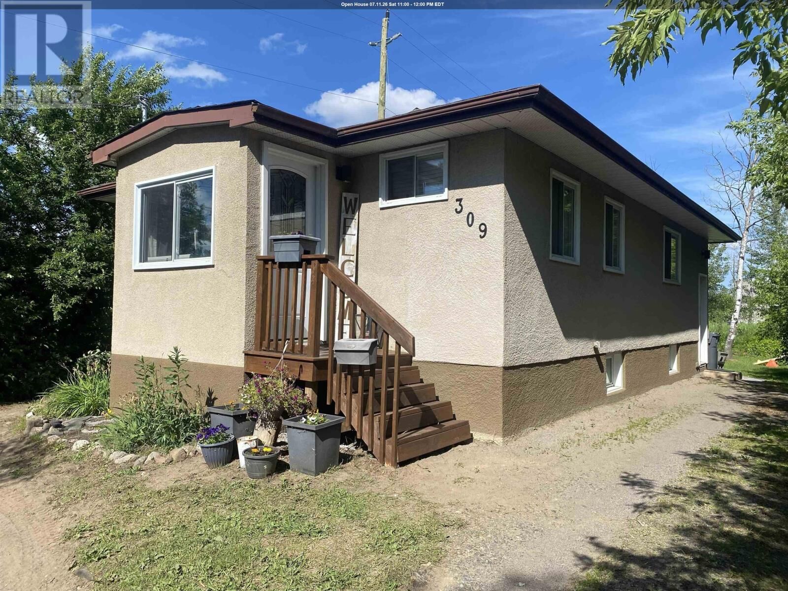 Property Photo: 309 Ontario St ON P7B 3G9