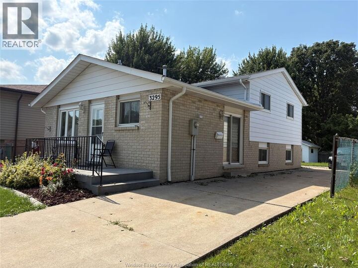 Property Photo:  3295 Aurora  ON N8R 1Y9 