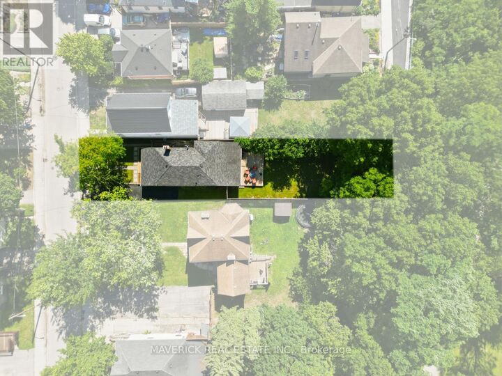 Property Photo:  226 Grand Avenue  ON N6C 1M7 
