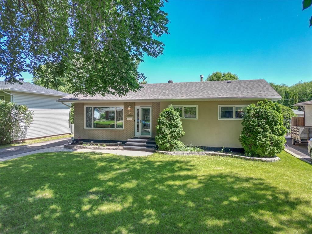 Property Photo: 13 Fernwood Crescent MB R7A 2J7