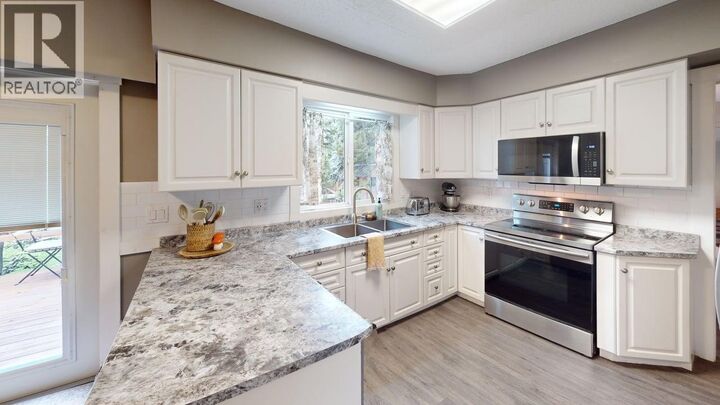 Photo de la propriété: 10611 106 Avenue BC V1J 5P1