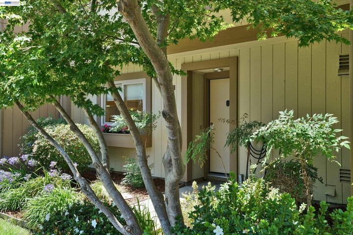 Property Photo: 1175 Island Dr CA 94502