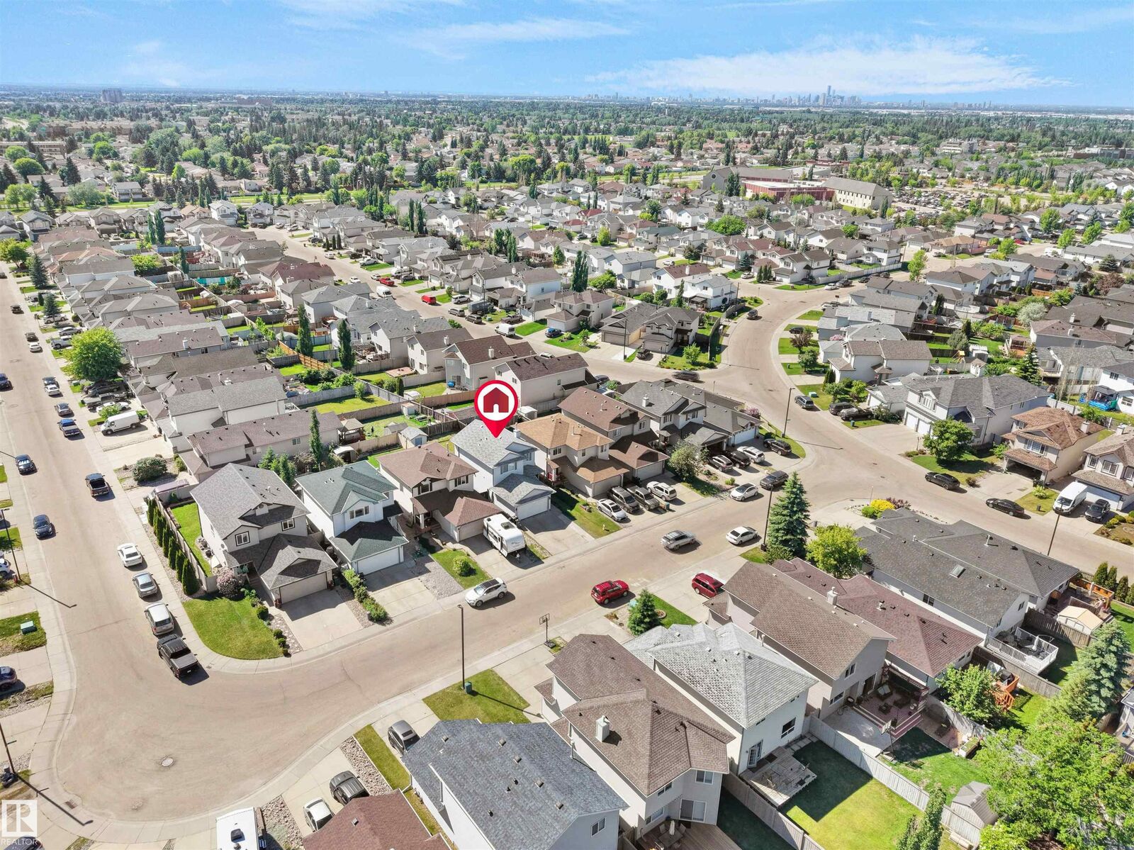 Property Photo:  2418 32B Street NW  AB T6T 1Y6 