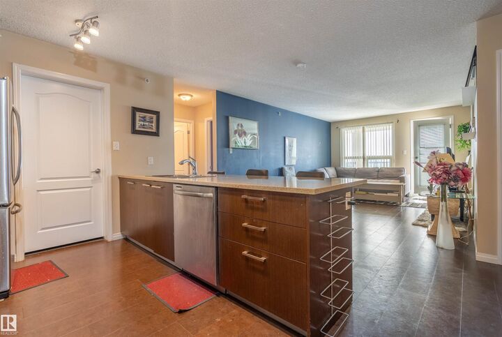 Property Photo: 7343 South Terwillegar Drive NW 2401 AB T6R 0M2