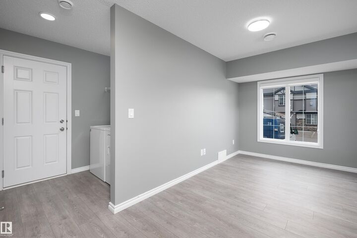 Property Photo: 20 Augustine Crescent 15 AB T8H 0Z8