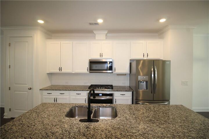 Property Photo: 6532 Beacon Drive GA 30328