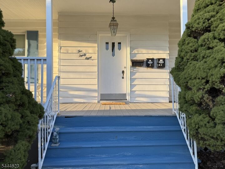 Property Photo:  232 Claremont Ave 2  NJ 07044 