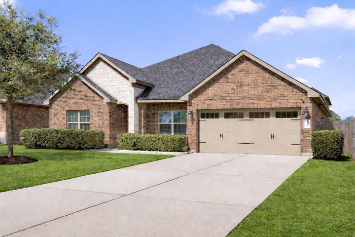 Property Photo: 519 Yellow Bullhead Court TX 77469