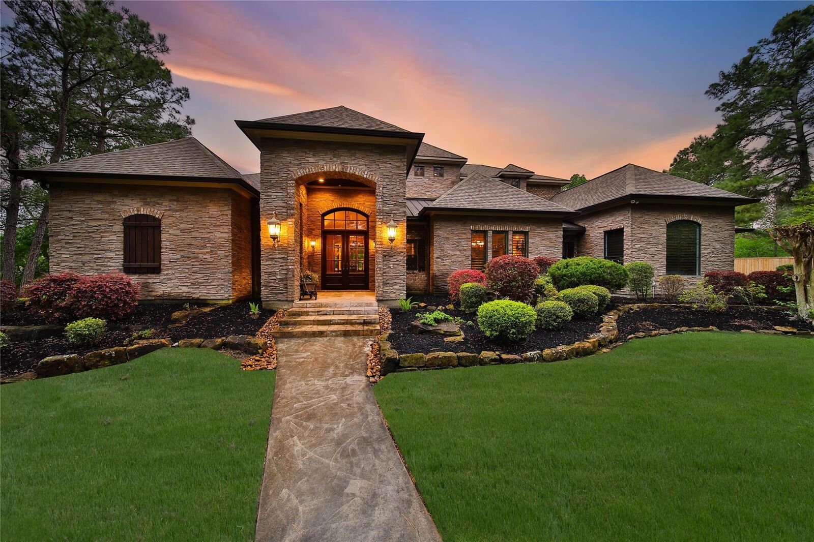 Property Photo:  6803 Star Ledge Court  TX 77389 