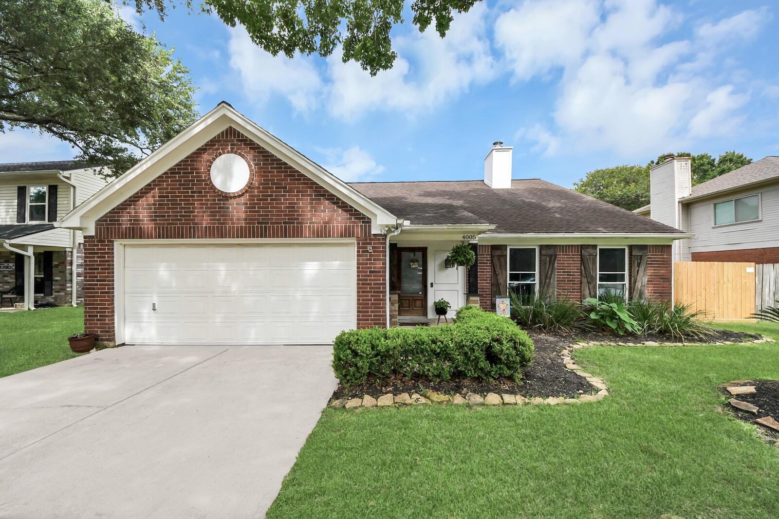 Property Photo: 4005 Spring Meadow Drive TX 77584