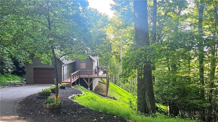 Property Photo: 159 Easy Street NC 28607