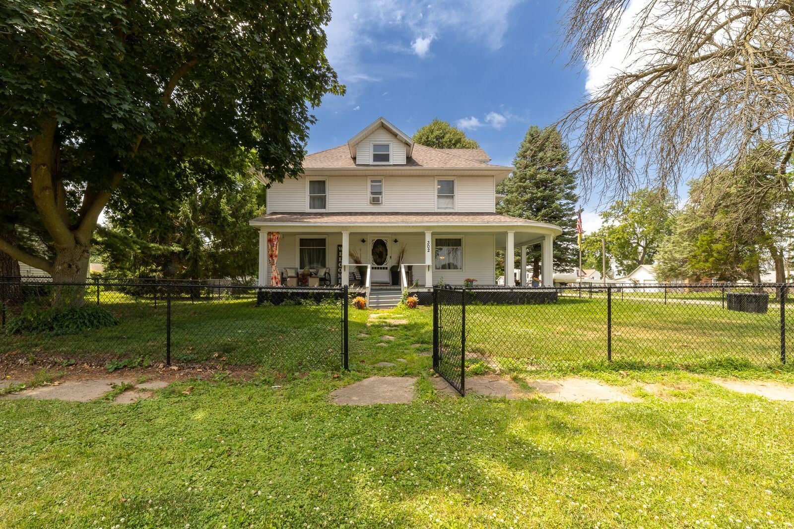 Property Photo:  302 Main Street  IA 50026 