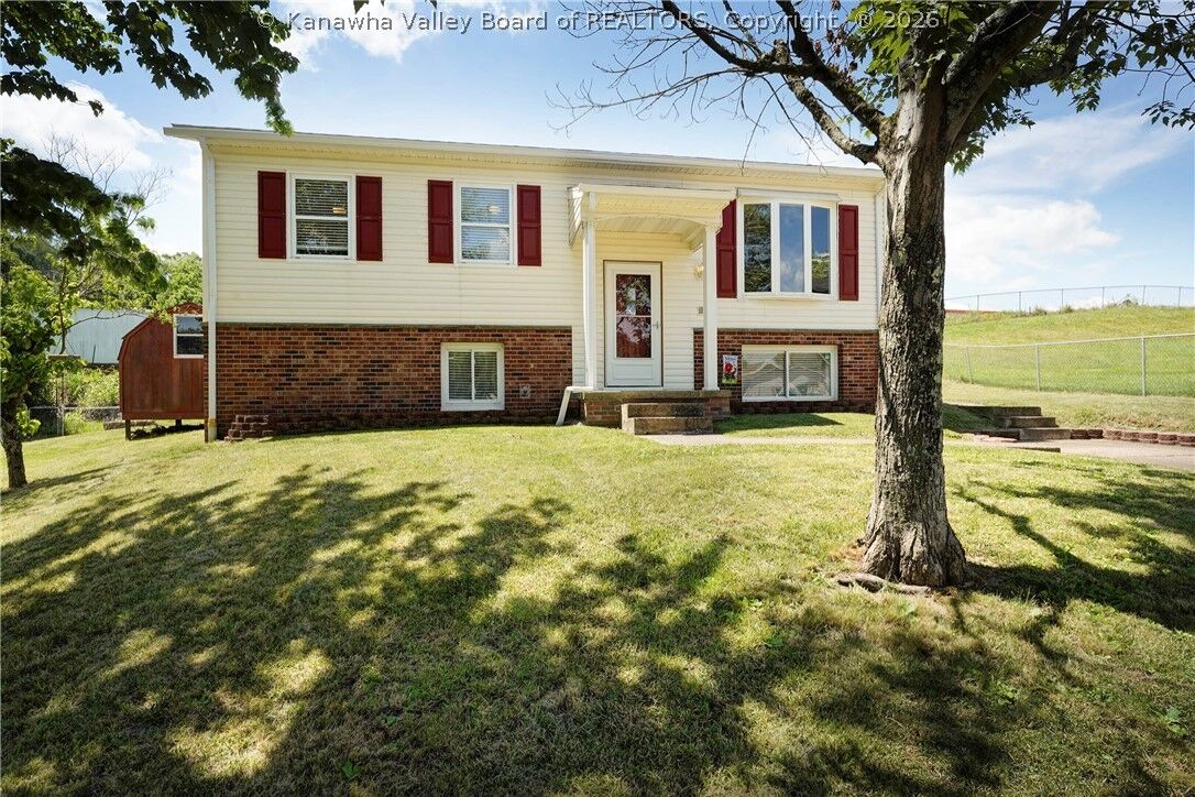 Property Photo:  5216 Brackenrich Drive  WV 25313 