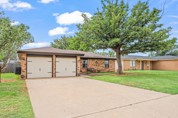 Property Photo: 318 Walnut Street TX 79336