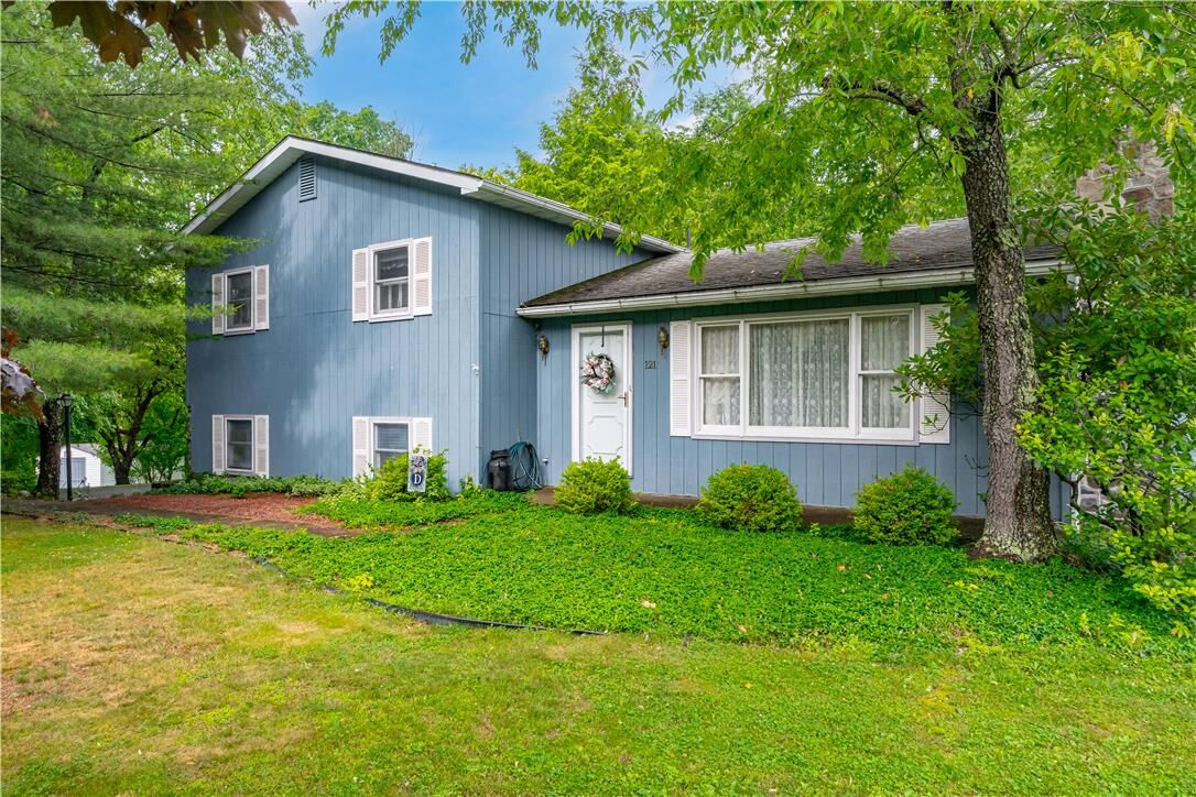 Property Photo:  121 Timberlane Drive  PA 18013 