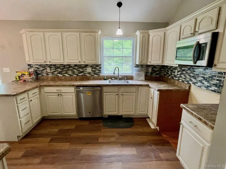 Property Photo:  9 Masten Lake Court  NY 12790 