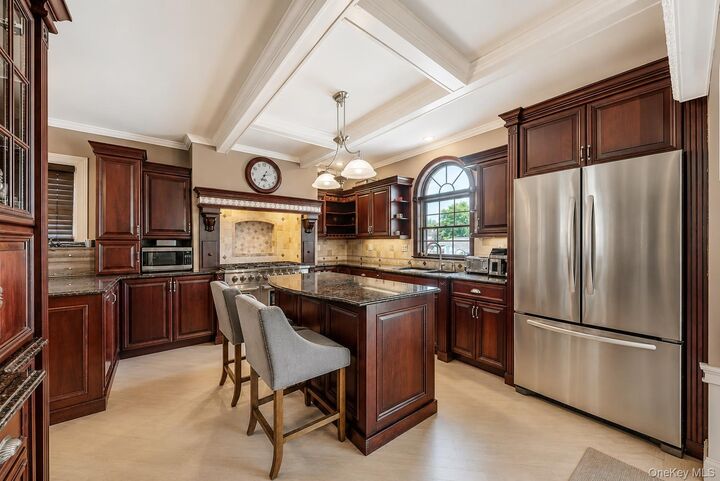 Property Photo: 53 Mowbray Avenue NY 11706