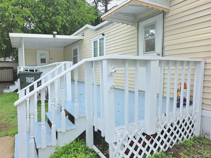 Property Photo: 525 Riverleigh Ave C7 NY 11901