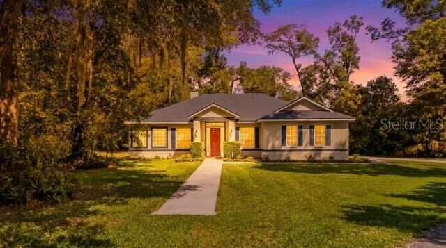 Property Photo:  1085 Taylor Road E  FL 32724 