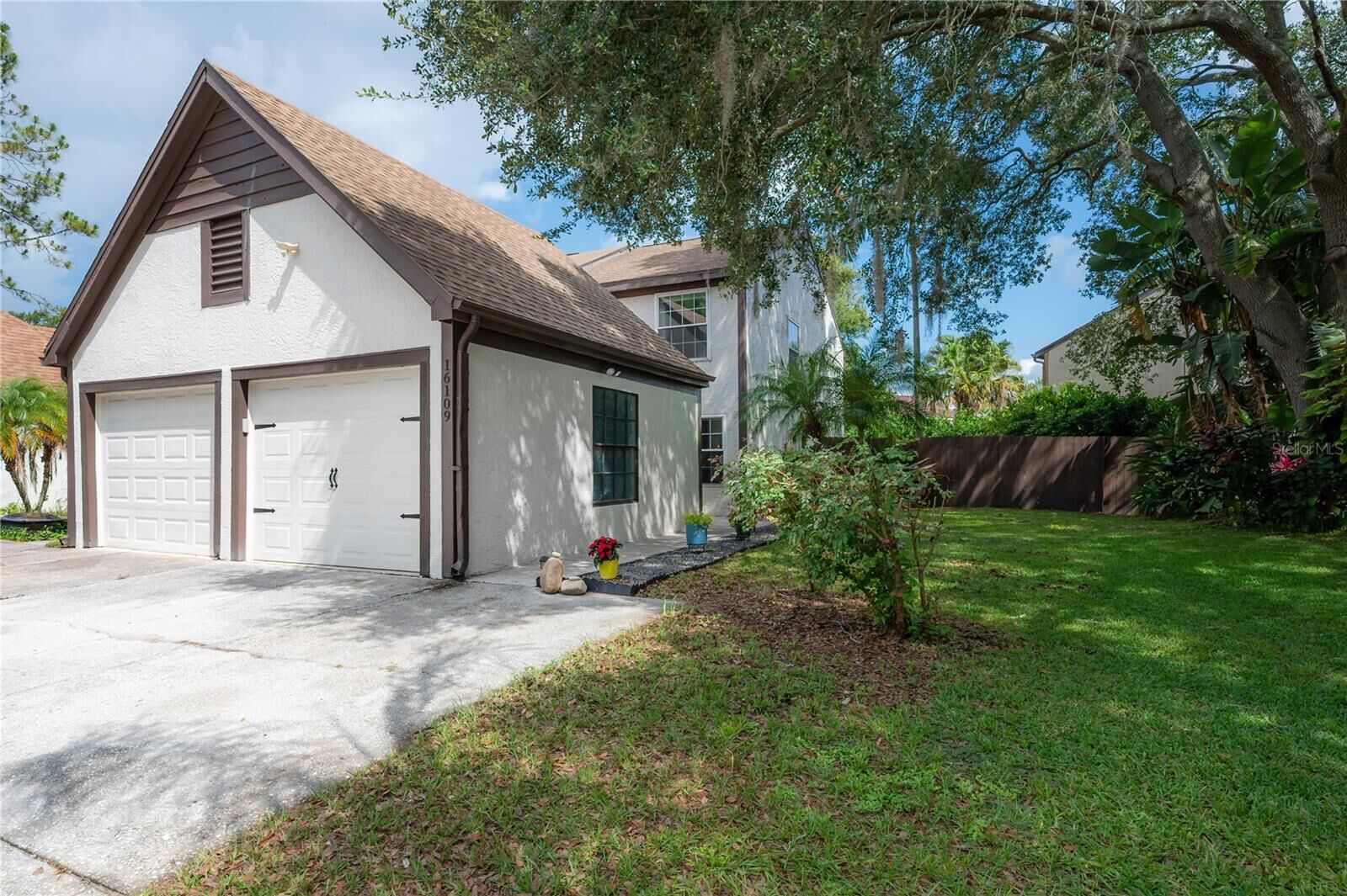 Property Photo: 16109 Dawnview Drive FL 33624