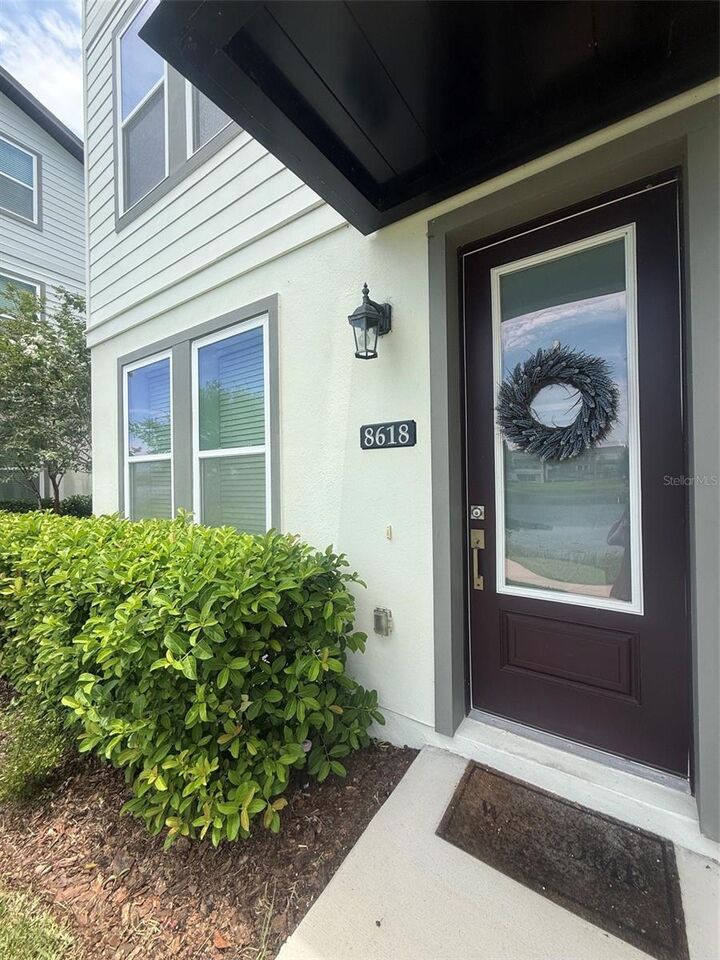 Property Photo: 8618 Warburg Alley FL 32827