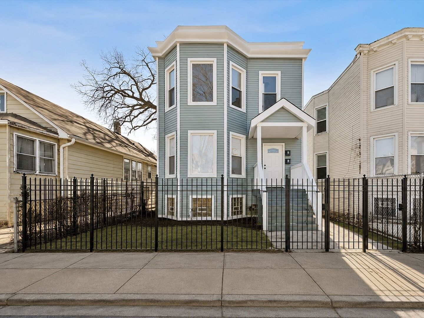 Property Photo: 4845 W Potomac Avenue 2 IL 60651