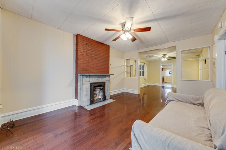Property Photo: 1012 S Oakley Boulevard 2 IL 60612