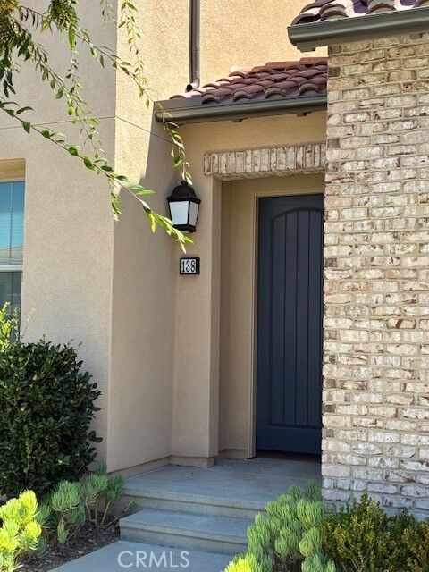 Property Photo:  138 Sunnyside  CA 92618 