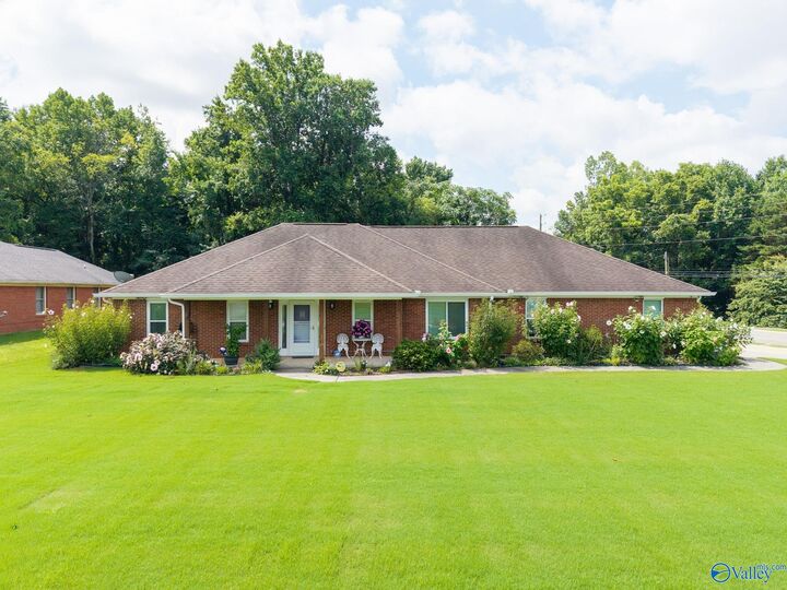 Property Photo:  130 Foxridge Drive  AL 35749 