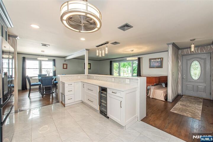 Property Photo:  388 Irving  NJ 07079 