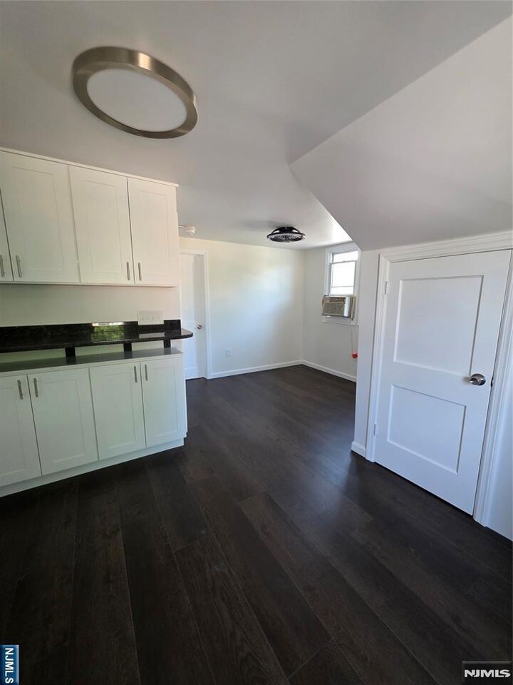 Property Photo:  71 Orchard Place 2  NJ 07607 