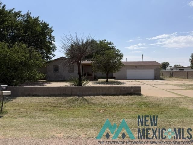 Property Photo:  620 Brionne Dr  NM 88101 
