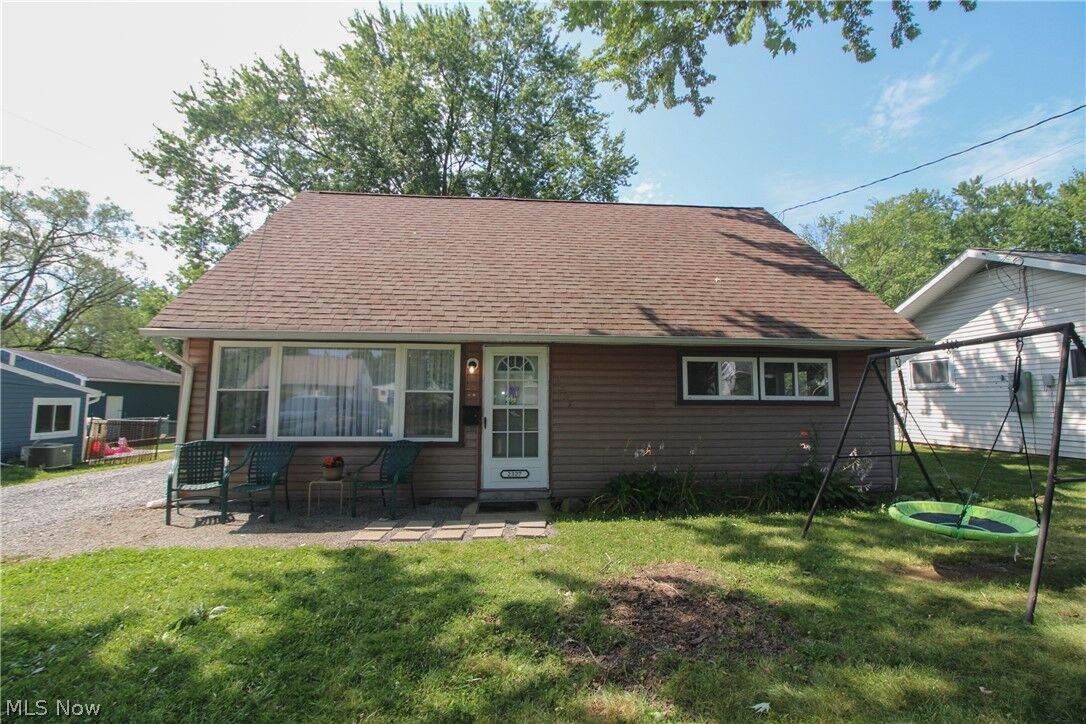 Property Photo:  2327 Bel Aire Lane  OH 44514 