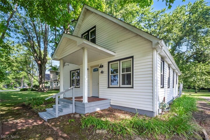 Property Photo:  2721 E River Road  OH 44444 