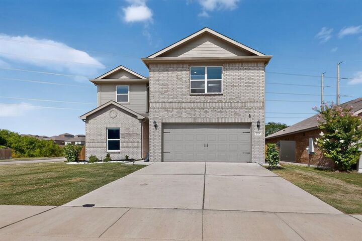 Property Photo:  218 Banjo Trail  TX 76071 