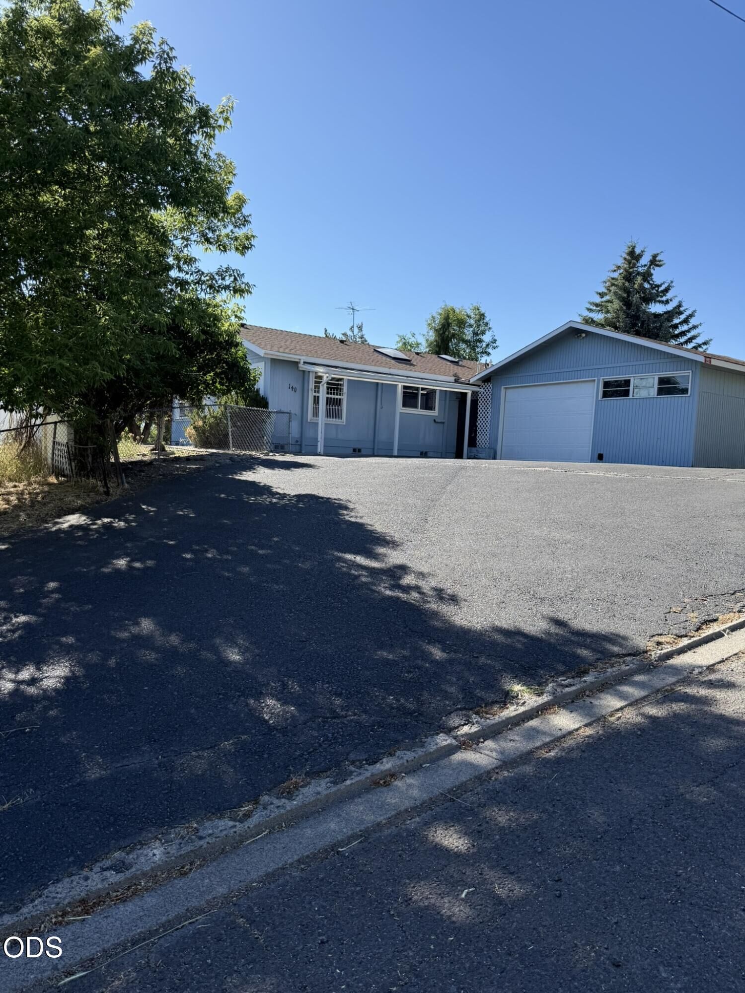 Property Photo: 140 N Wendling Street OR 97601