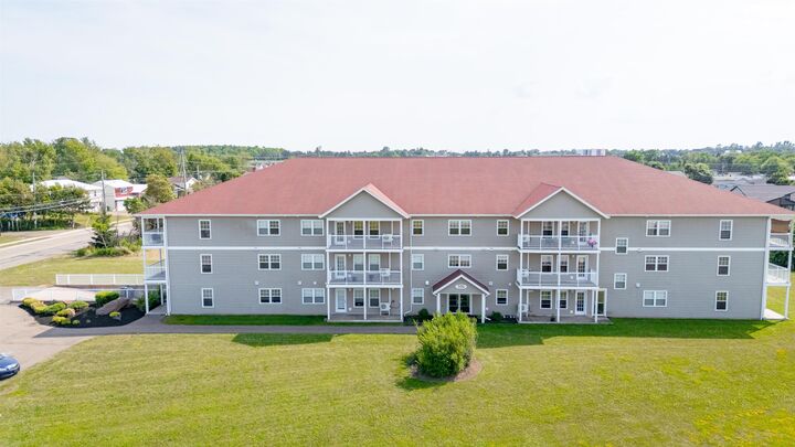 Property Photo: 516 Macewen Road #301 PE C1N 0J6