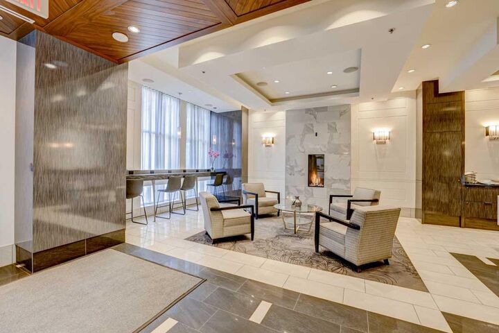 Property Photo: 930 6 Avenue SW 1609 AB T2P 1J3
