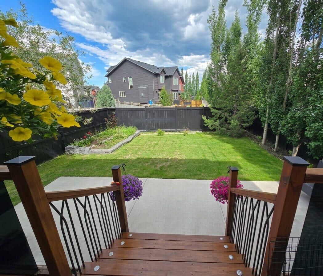 Property Photo: 1011 Kings Heights Road SE AB T4A 0M5