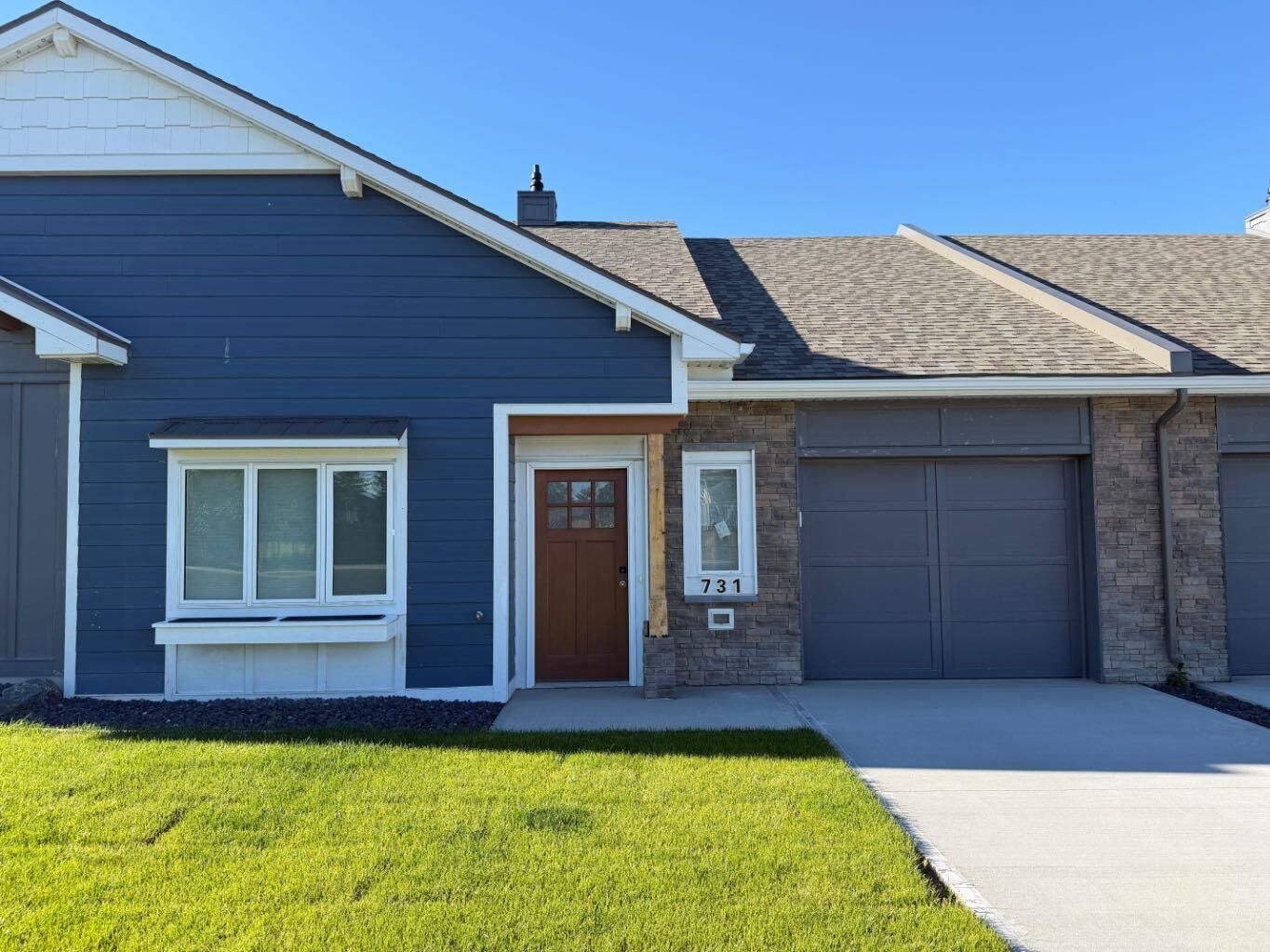 Property Photo: 731 7 Avenue W AB T0K 0K0