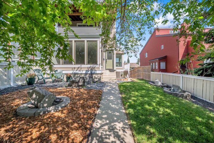 Property Photo: 15 Ranch Glen Drive NW AB T3G 1T2