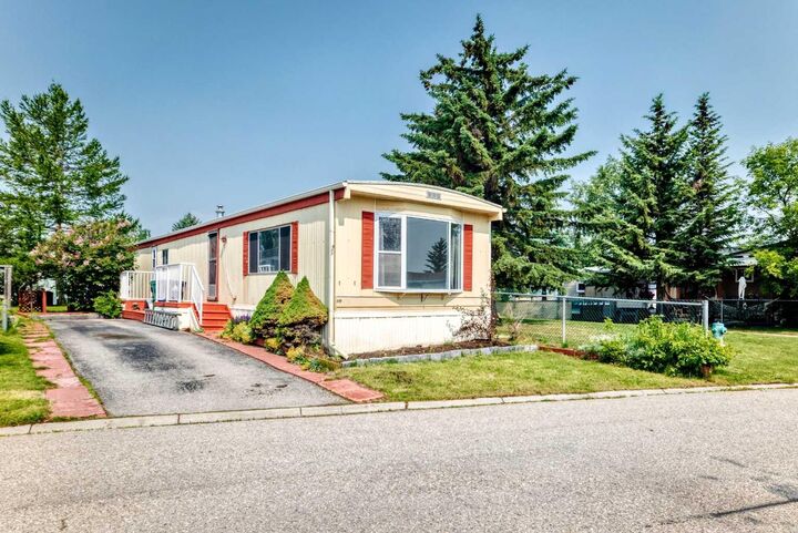 99 Arbour Lake Road NW 175 — photo 1